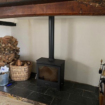Bryntirion Farmhouse Rooms Llanfair Caereinion 외부 사진